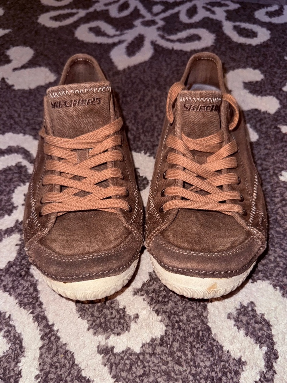 Mens brown/tan canvas Sketchers sneakers EUC, size 9